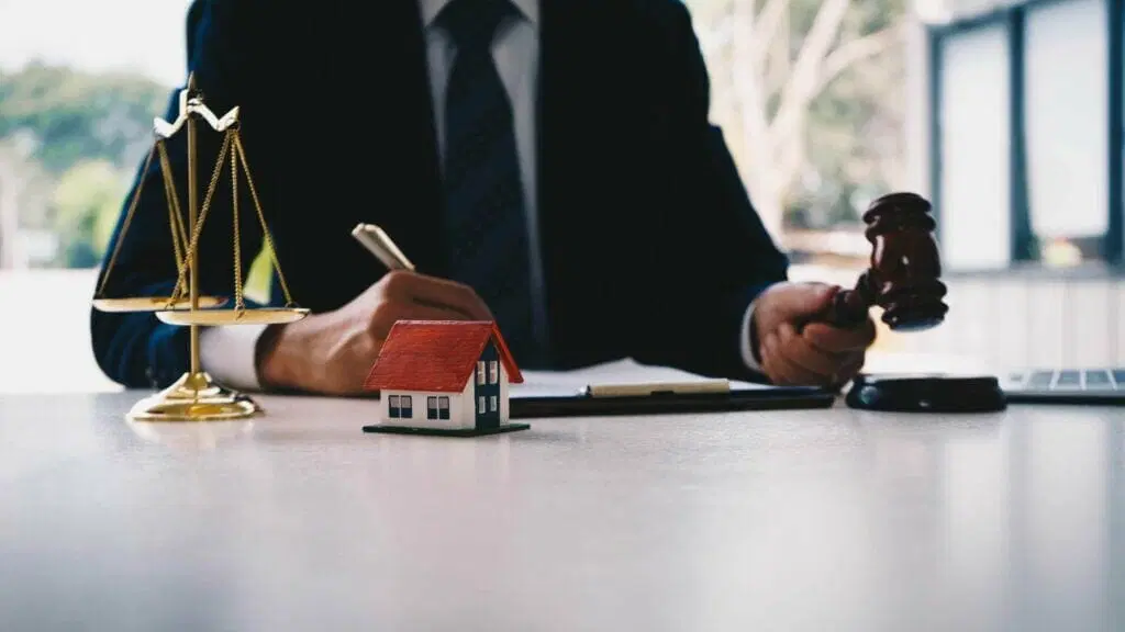 commercial real estate lawyer​