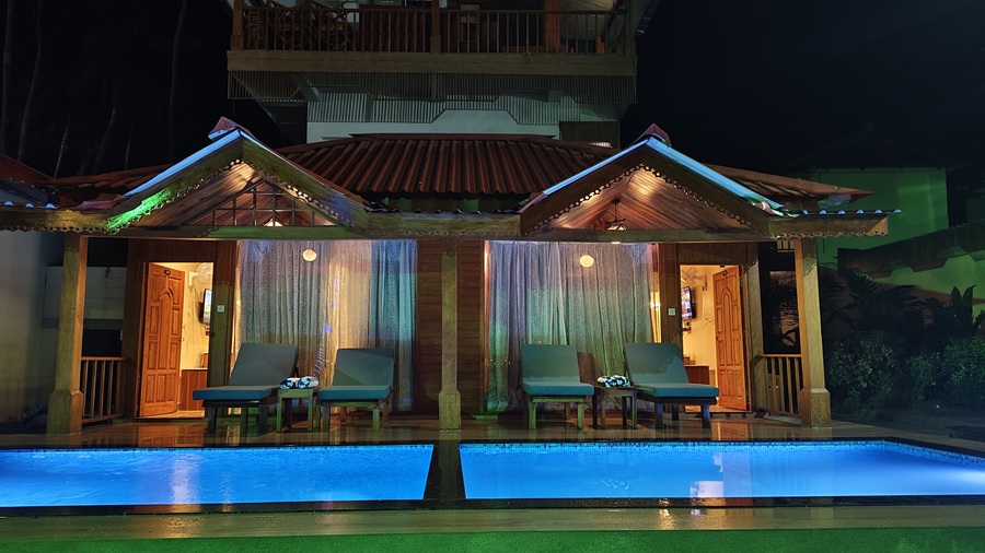 Beach Front Ocean Private Poll villas in Havelock