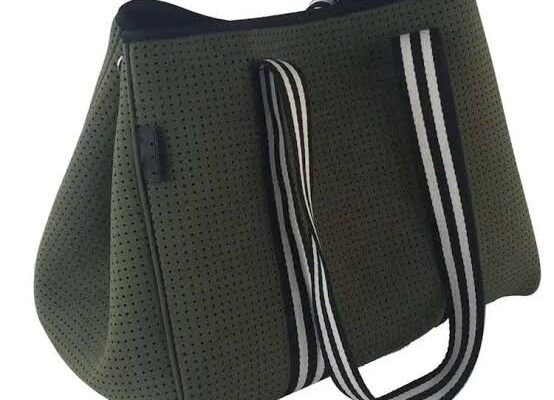 How to Start a Neoprene Bag Business Through Wholesale Purchasing